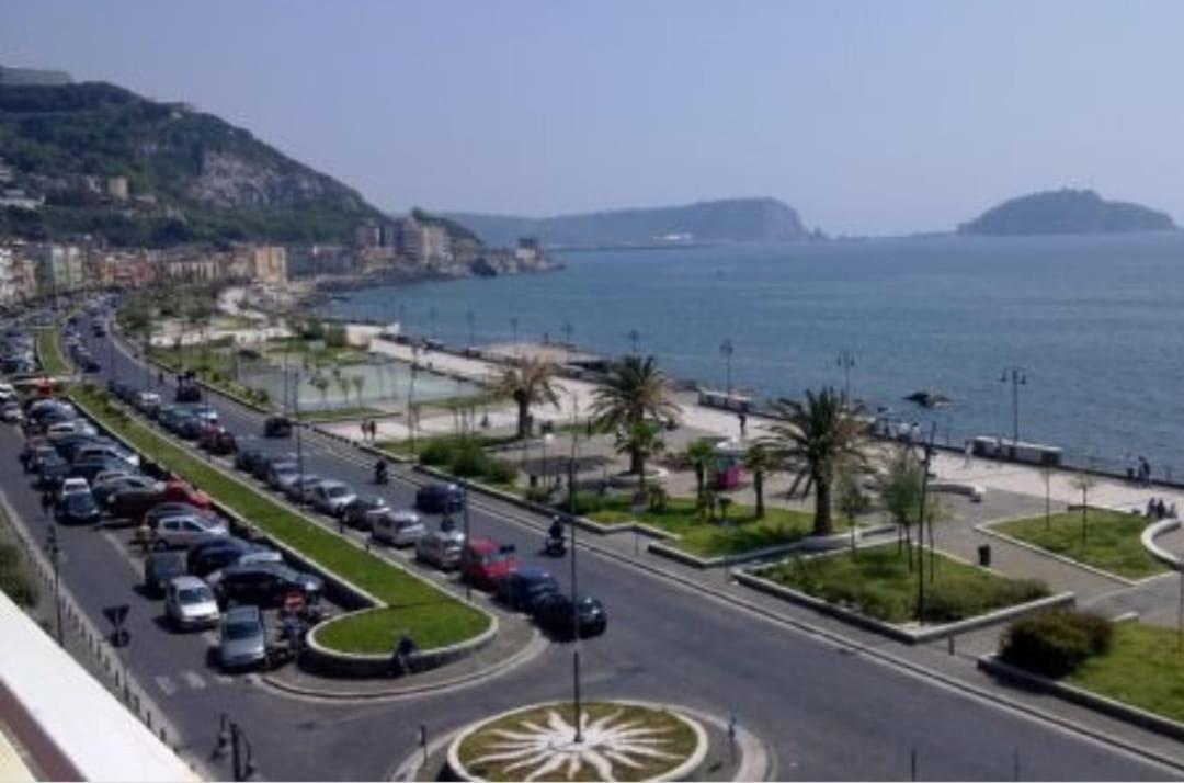 Hotel Casa Caprice Pozzuoli Exterior foto